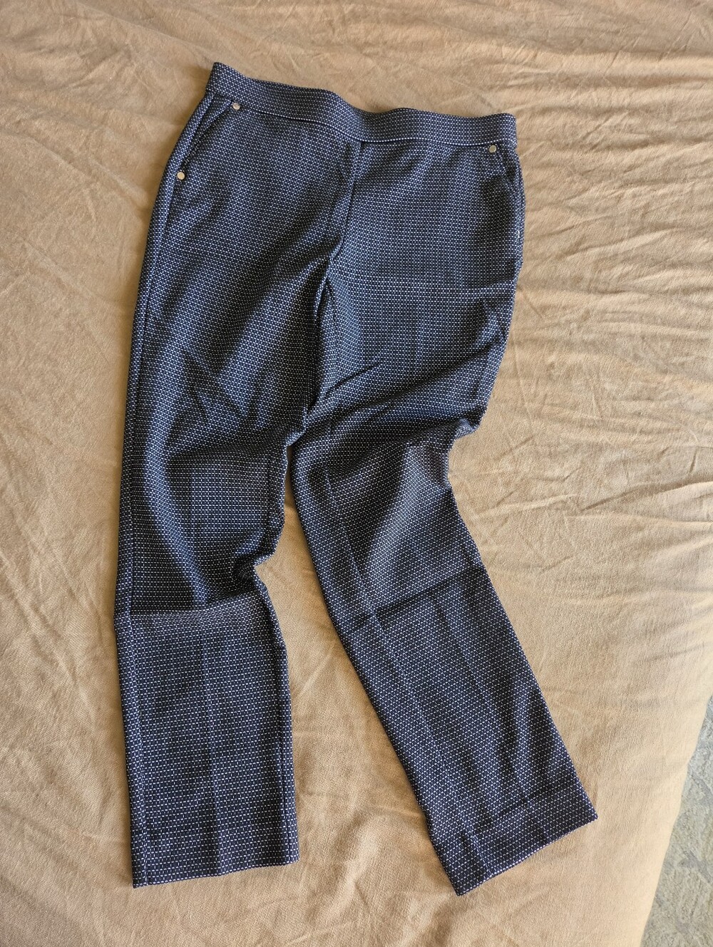 Women's Plaid Tapered Pants